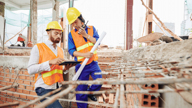 Entrepreneur sur chantier