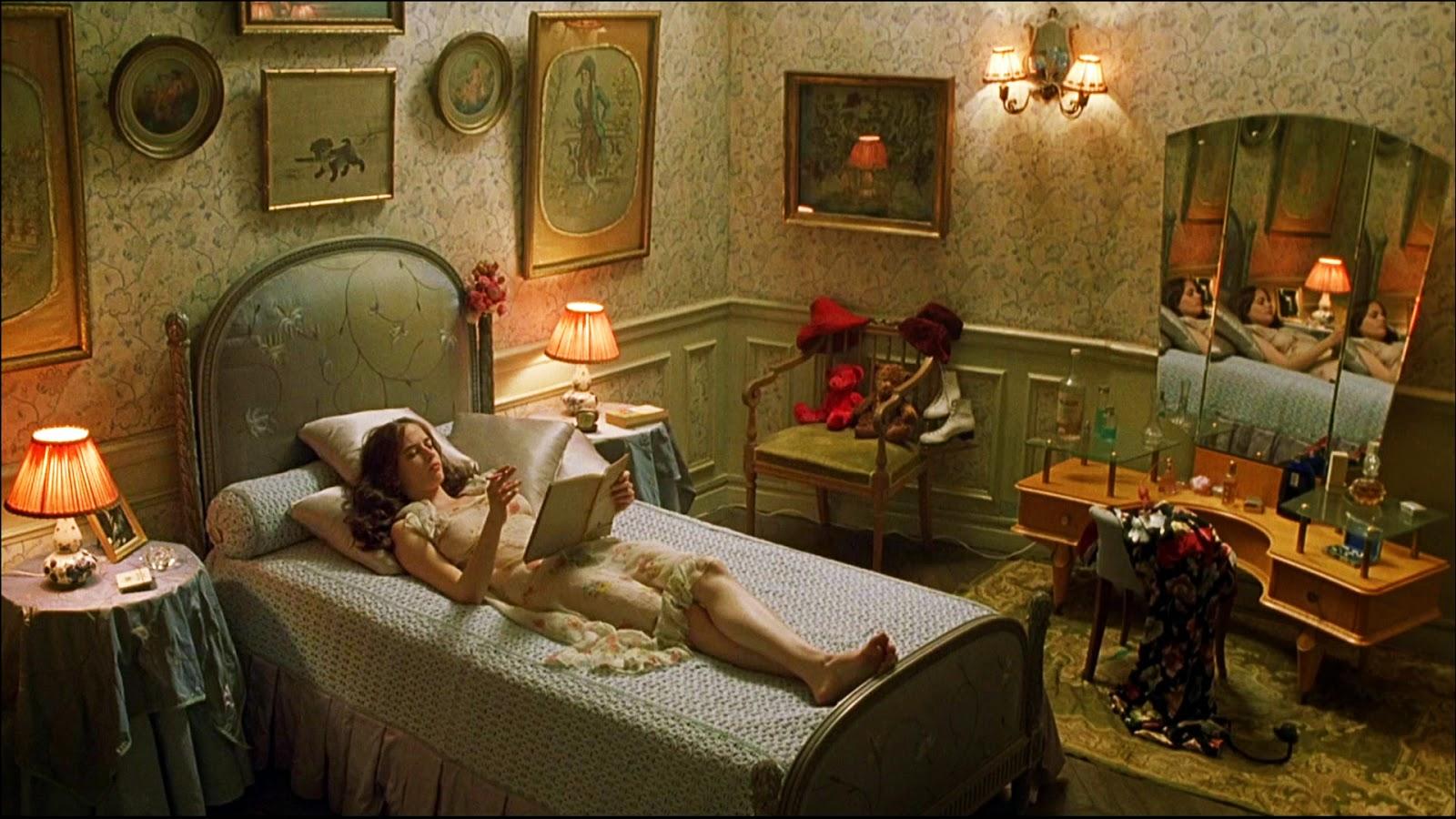 Chambre à coucher dans the Dreamers_10 des plus belles chambres à coucher vues dans les séries télé et les films