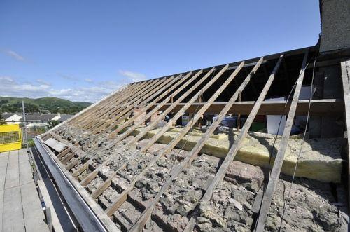 construction de structure_Techniques pour stabiliser et renforcer la structure d'une maison