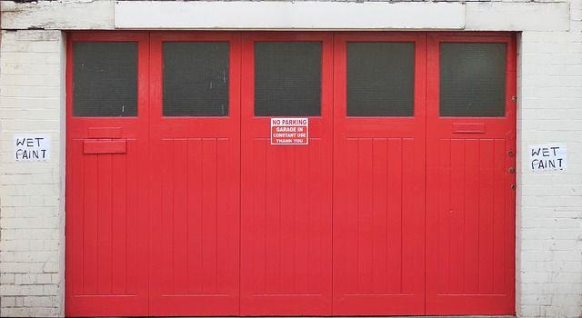 porte de garage_5 choses à considérer en choisissant une porte de garage électrique