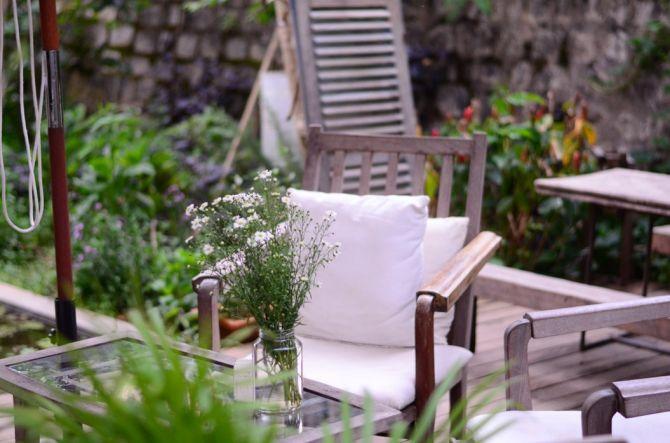 patio en bois_la membrane en PVC : avantages, inconvénients et entretien