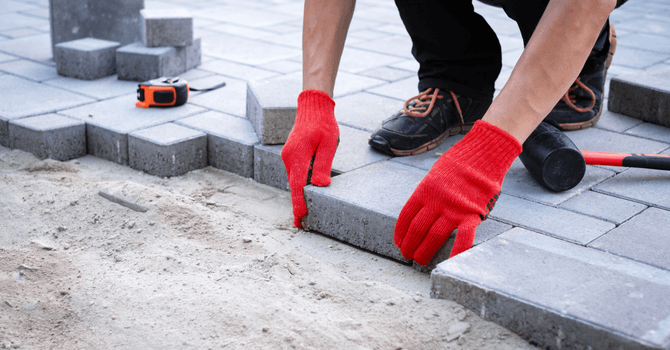 Installation d'une terrasse en pavé