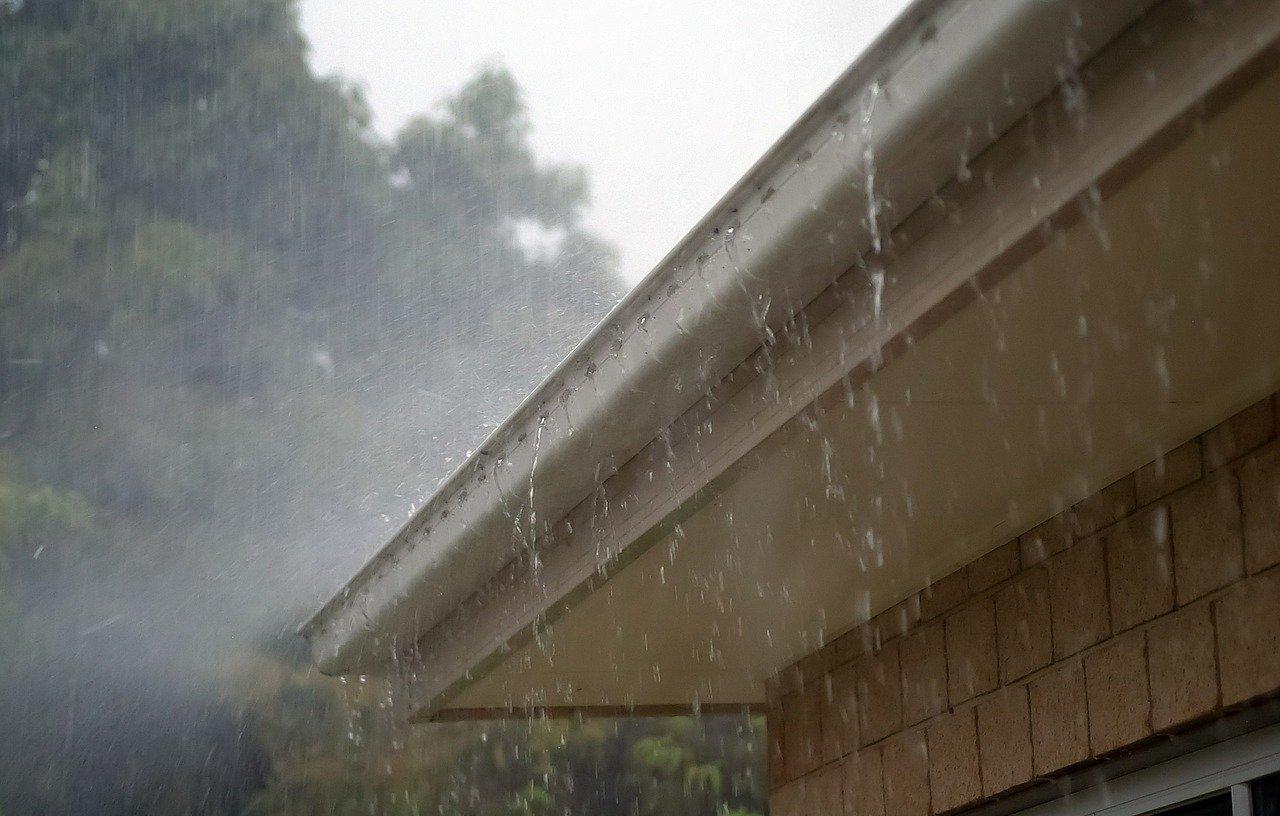 gouttières et pluie