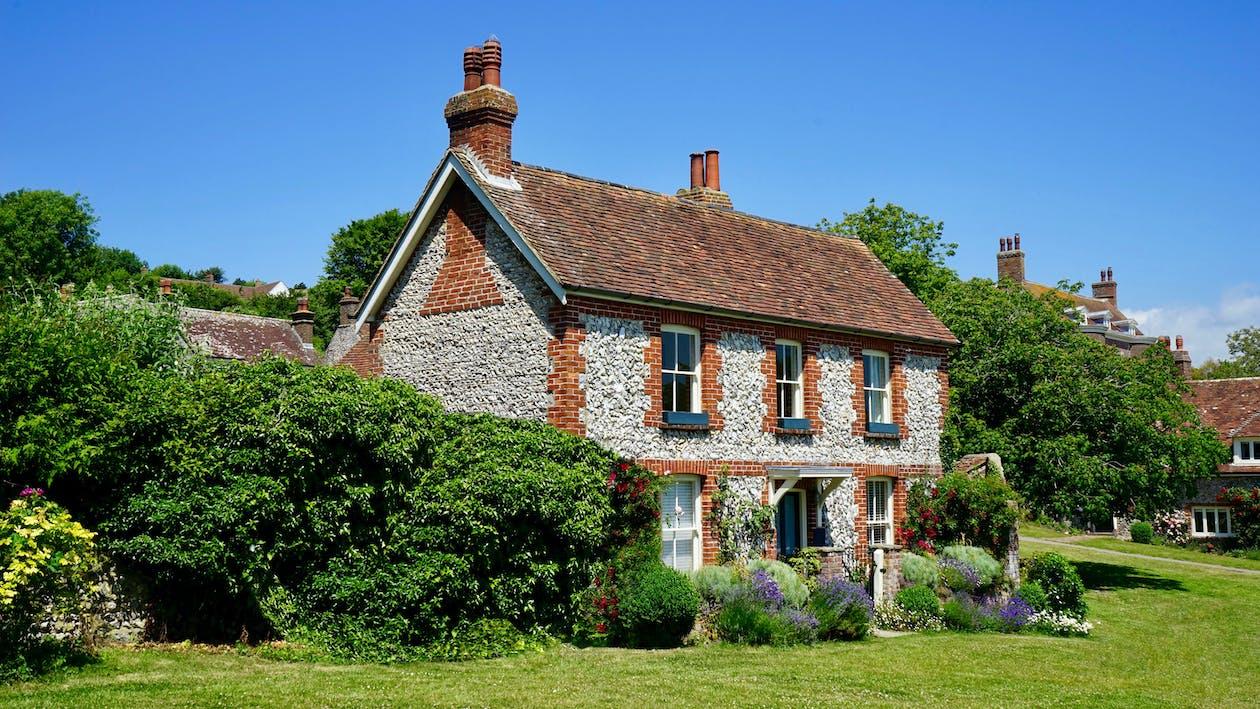 Maison à pignon de toiture